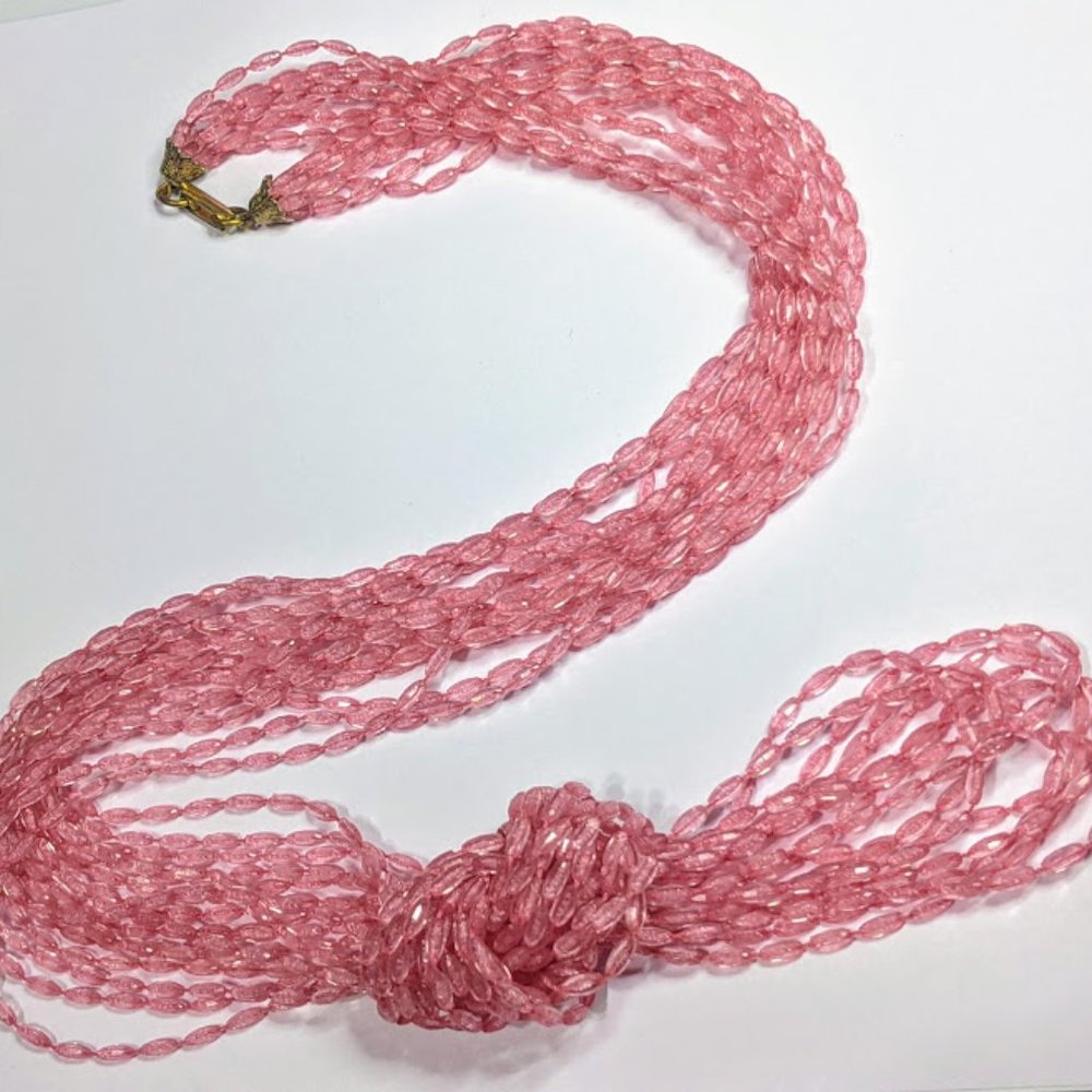 Vintage Pink Lucite Bead Flapper Length Necklace